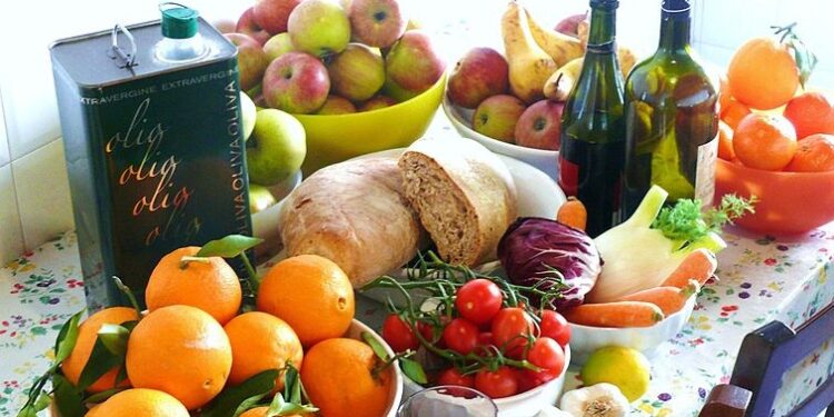 E’ la regione Campania la “madre” della Dieta Mediterranea. Coldiretti: “E’ il luogo in cui si spende di più per mangiare”