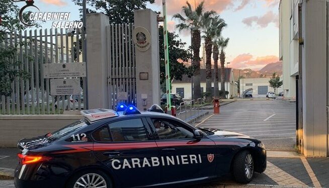 Scippa una borsa a Salerno: arrestato