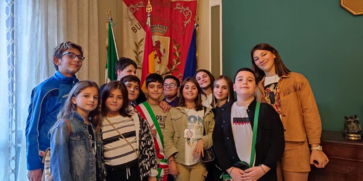 “A lezione di democrazia”: a Buonabitacolo eletto il Consiglio comunale dei Ragazzi