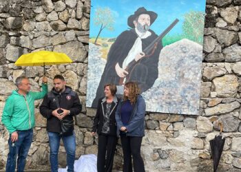 A Sant’Arsenio, un murales dedicato alla memoria di Agostino Coiro, storico “Brigante Tittariello”