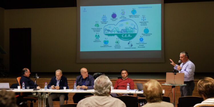 Comunità energetica rinnovabile ad Atena Lucana: l’incontro con i cittadini per illustrarne i vantaggi