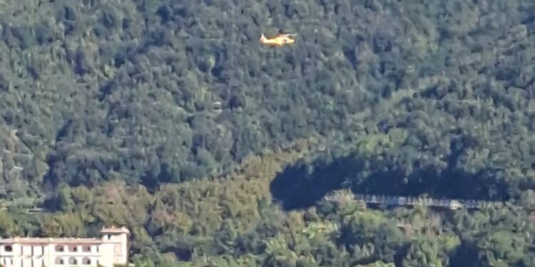 Va a funghi, cade e resta bloccato, salvato a Mercato San Severino