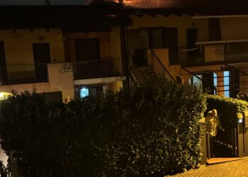 Paura a Melfi, fiamme in un’abitazione. Rogo anche su un pullman a San Severino Lucano