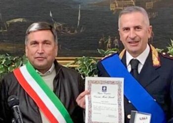 Sala Consilina: Croce e Nastrino per Meriti Speciali conferiti al Capitano Salvatore Della Luna Maggio