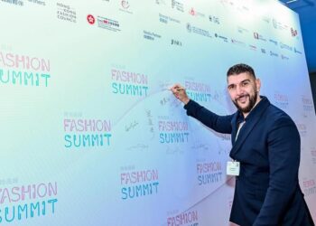 Lo stilista, Antonio Martino, originario di Roscigno alla conquista di Hong Kong: tra i designer italiani invitati all’evento dedicato alla moda sostenibile