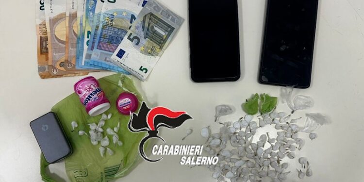 Controlli antidroga ad Angri: arrestato pusher dai Carabinieri