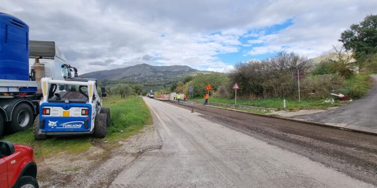 Caggiano. Al via i lavori di pavimentazione sulla SS 19TER “Dorsale Aulettese”