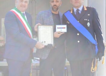 Il Comune di Polla consegna gli encomi agli agenti della Polizia locale “per il senso di dovere dimostrato durante il Covid”