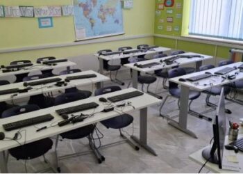 Ladri in una scuola salernitana: rubati diversi pc e dispositivi elettronici