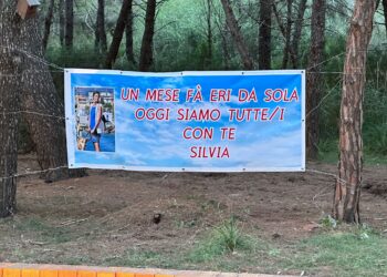 Castellabate: la comunità ricorda Silvia Nowak. Alla marcia presente anche il compagno indagato