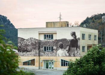 Caselle in Pittari. Un nuovo murales racconta l’importanza delle Radici