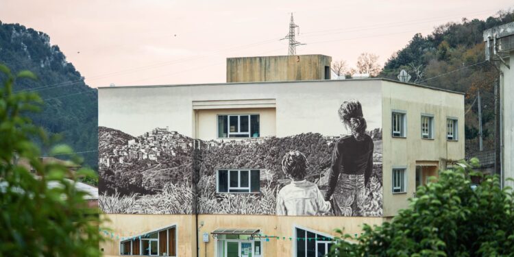 Caselle in Pittari. Un nuovo murales racconta l’importanza delle Radici