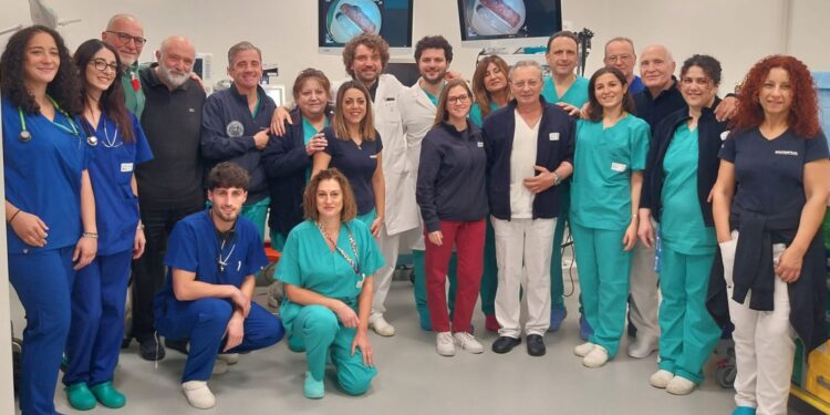 Mercato San Severino, intervento da record: asportato tumore all’esofago con tecnologia innovativa