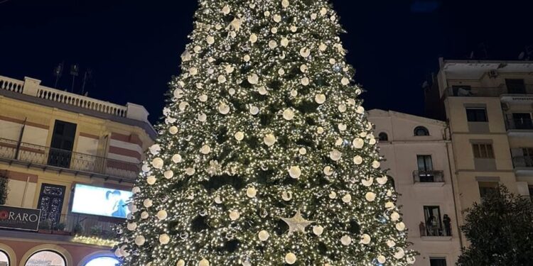 Natale 2024: luci ed eventi per i più piccoli in tutto il Salernitano