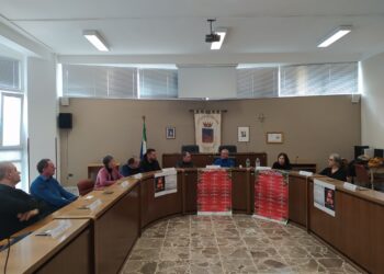Dalla pista di ghiaccio al concorso dei balconi: presentato a Sala Consilina il cartellone di eventi natalizi