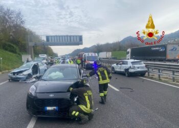 Incidente sull’A2 a Fratte: quattro feriti, uno è grave