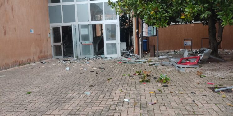Nuovo colpo con esplosione di un ATM a Potenza: assaltato bancomat del comune di Sant’Antonio La Macchia