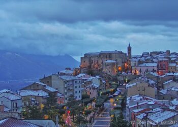 Maltempo in Basilicata: neve causa disagi alla viabilità. Prima neve anche a Caggiano