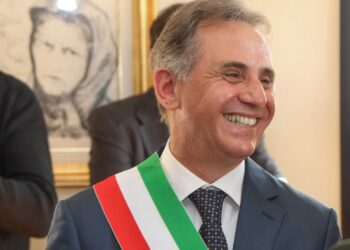 Eboli in marcia per la legalità. Il sindaco “Aumentare la presenza delle forze dell’ordine sul territorio”