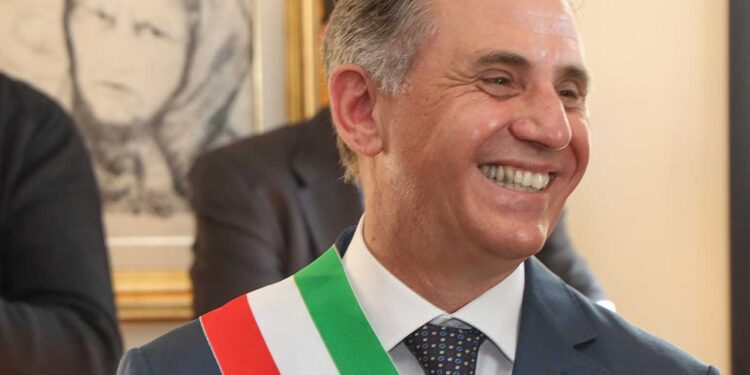 Eboli in marcia per la legalità. Il sindaco “Aumentare la presenza delle forze dell’ordine sul territorio”