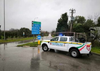 Esondazione fiume Calore: traffico bloccato tra Postiglione e Controne