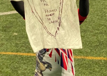 Tributo della squadra di calcio di Auletta a Francesco Morriello dopo la doppietta del Capitano Montoro