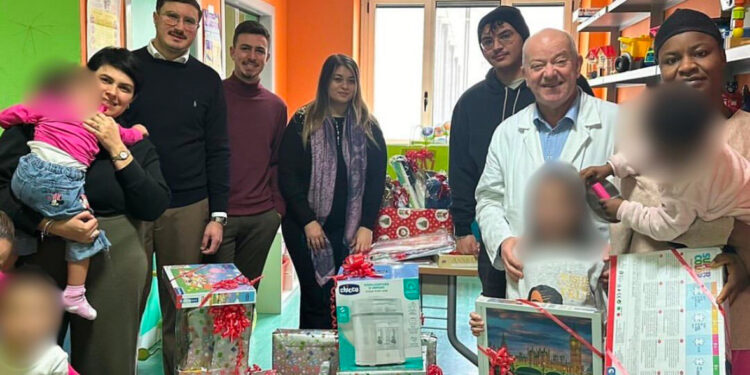 Il Forum dei Giovani di Buonabitacolo dona un sorriso all’Ospedale Luigi Curto di Polla