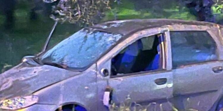 Va fuori strada con l’auto a Eboli e rifiuta l’alcol test. Denunciato giovane valdianese