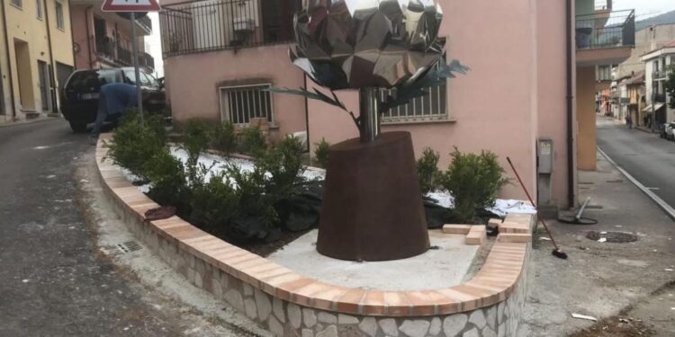 Anche la comunità di Auletta: piange l’architetto Gerardo Marzullo l’ideatore della statua dedicata al “Carciofo Bianco”