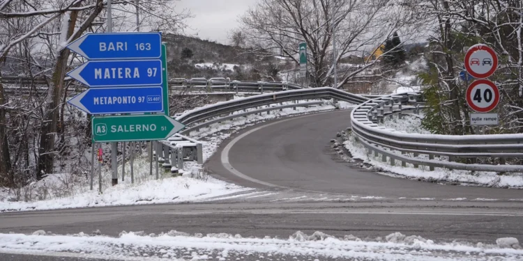 Preparativi in corso per l’arrivo della neve in Basilicata: Anas attiva misure di emergenza