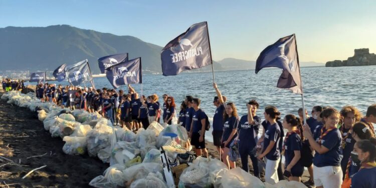 In Campania, nel 2024 rimosse 26 tonnellate di plastica e rifiuti