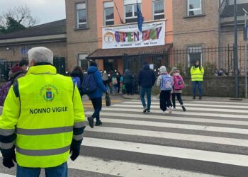 Potenza: 20 “Nonni vigile” dinanzi alle scuole della città