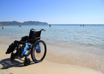 A Marate una spiaggia accessibile per disabili : il progetto sperimentale