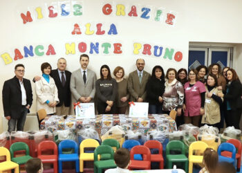 La BCC Monte Pruno dona le sedioline ai bambini della Scuola dell’Infanzia di Polla