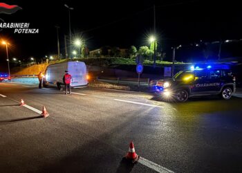 Nuovi controlli sulle strade della Provincia di Potenza da parte dei carabinieri: circa 100 militari impiegati