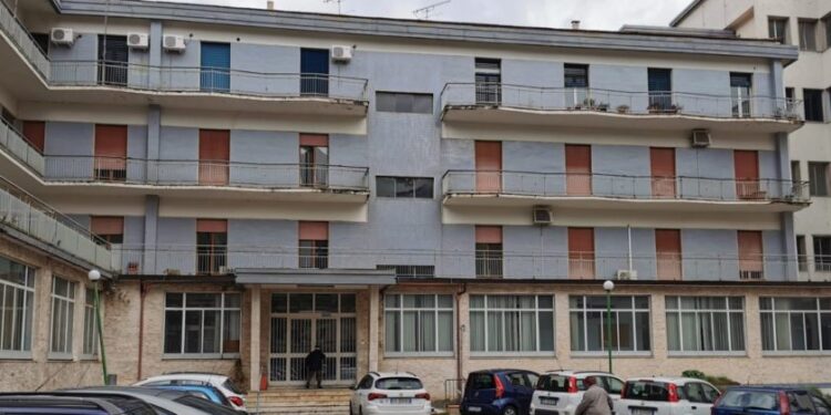 “No alla possibile gestione privata dell’ospedale di Sant’Arsenio”: la presa di posizione dello SPI CGIL