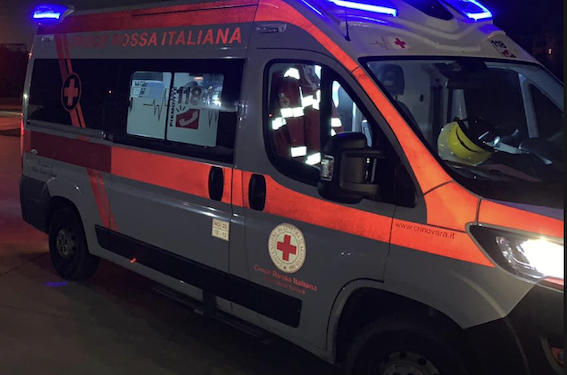 Bellizzi, dipendente di ristorante ingerisce detersivo e sostanze caustiche