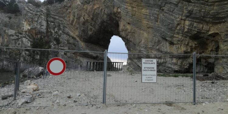 Il muro artificiale all’Arco Naturale a Palinuro finisce sotto indagine della Corte dei Conti