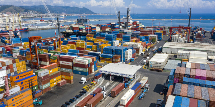 La FP CGIL Salerno denuncia il declassamento dell’Ufficio delle Dogane di Salerno: “Necessario un confronto con le istituzioni”