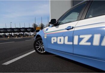 Truffa un’anziana in Calabria: la Polizia Stradale ferma truffatore sull’A2 tra Lauria e Lagonegro