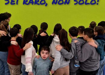 Giornata delle malattie rare. “Siamo rari ma non soli” con Michele. E la storia di Samuele raccontata da Studio Aperto