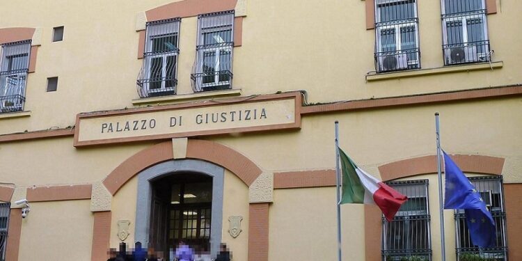 Condannato a 4 anni un carrozziere di Pagani per detenzione di armi e munizioni