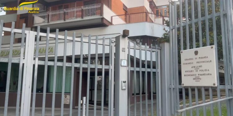 Droga nascosta in una botola: 2 arresti nell’avellinese