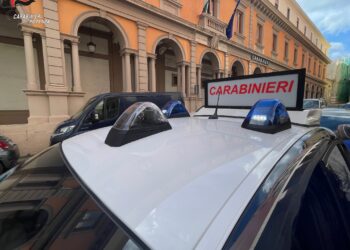Via vai da un locale, i carabinieri scoprono due pusher a Venosa