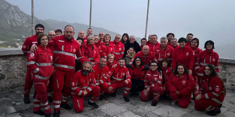 La famiglia di Antonio Gorga dona alla Croce Rossa di Serre uno strumento per le diagnosi delle malattie cardiache