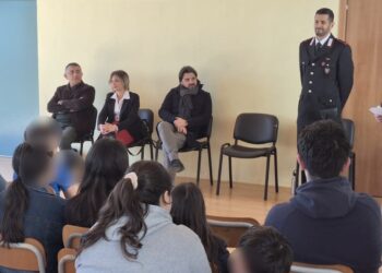 Lezione speciale dei Carabinieri Parco di Teggiano alle Scuole di San Rufo per la Giornata Nazionale delle Foreste”