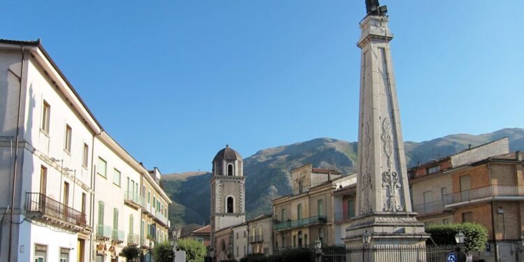 Furti e cani randagi a Teggiano: il consigliere D’Elia chiede la convocazione del Consiglio Comunale