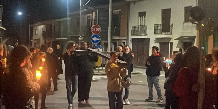 La Croce Giubilare dei Giovani nel Vallo di Diano