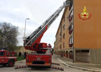 Incendio in un appartamento a Lavello: provvidenziale intervento dei Vigili del Fuoco