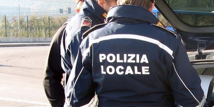 Sequestrato l’ex stabilimento balneare “Arenella” a Salerno: rischio per la sicurezza pubblica